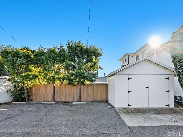 414 Cypress Dr — Photo 38
