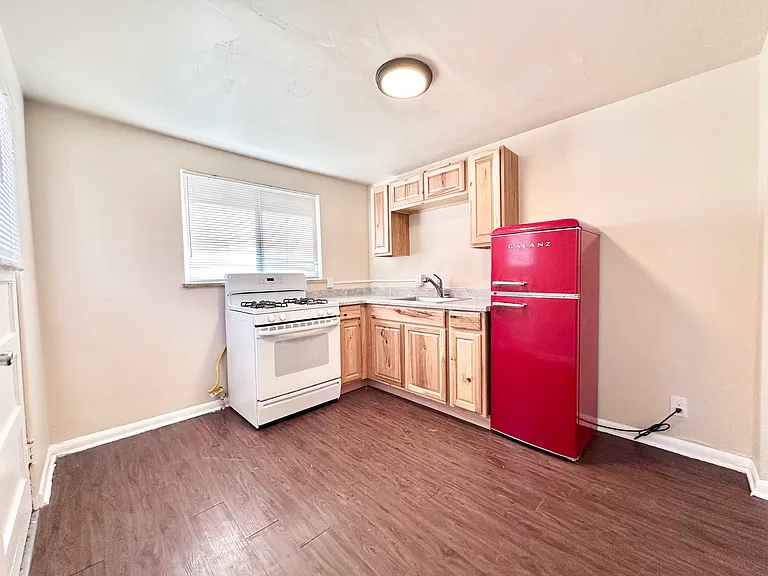 Unit 10 1x1 Top Floor
