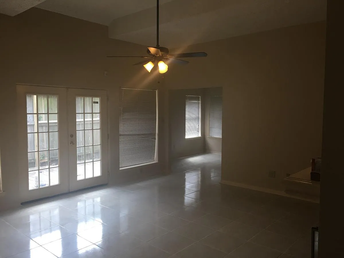 3 bed, 1743 sqft, $1,900 — Photo 4