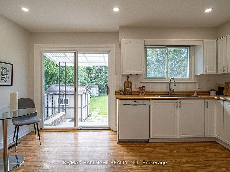 978 Wildwood Dr — Photo 9