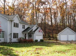 2 Jireh Ln, Brookfield, CT 06804