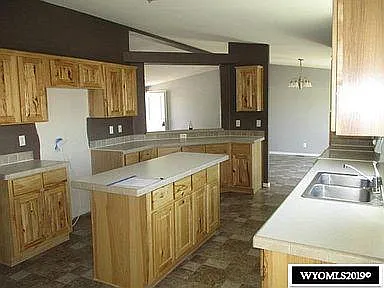 40 W 4th South St — Photo 8