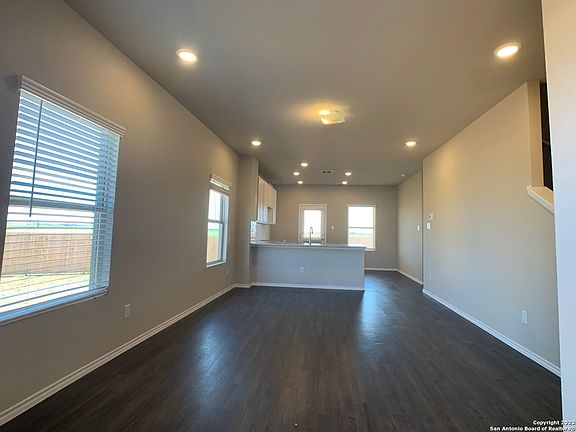 3rd image of 2723 Bloomsbury Street