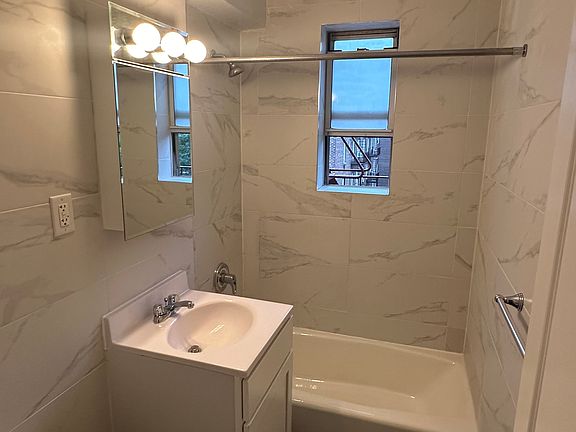 5th image of 143-30 Barclay Ave #5B