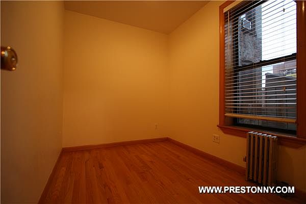 2nd image of 108 Mulberry St APT 23