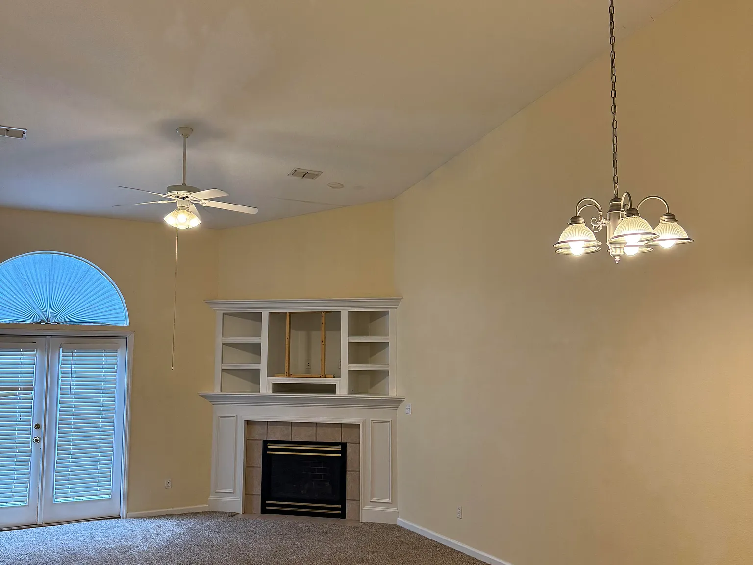 3 bed, 1447 sqft, $2,100 — Photo 3