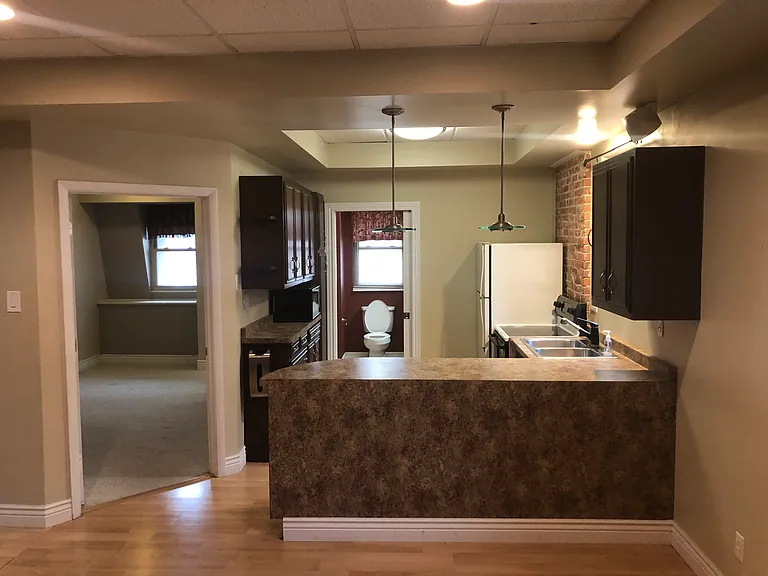 2227 Jane St #3 — Photo 6