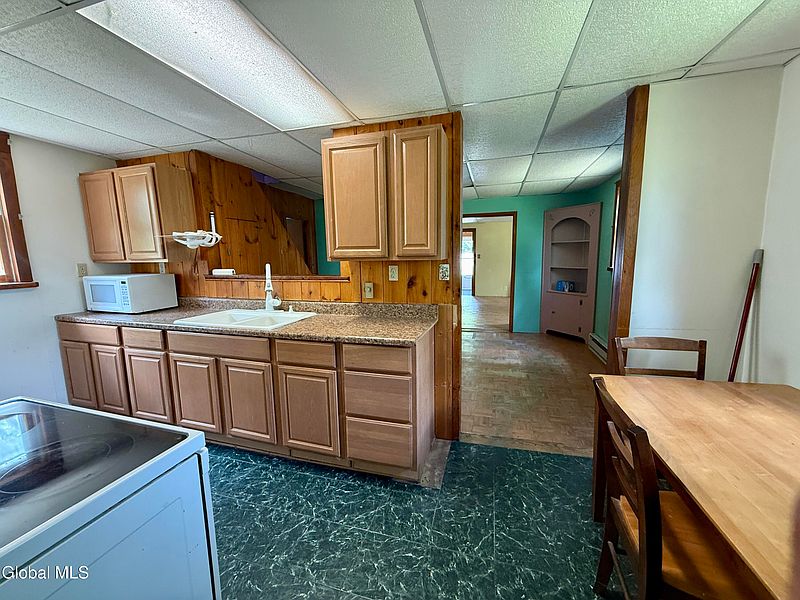 2nd image of 34 Mallory Avenue