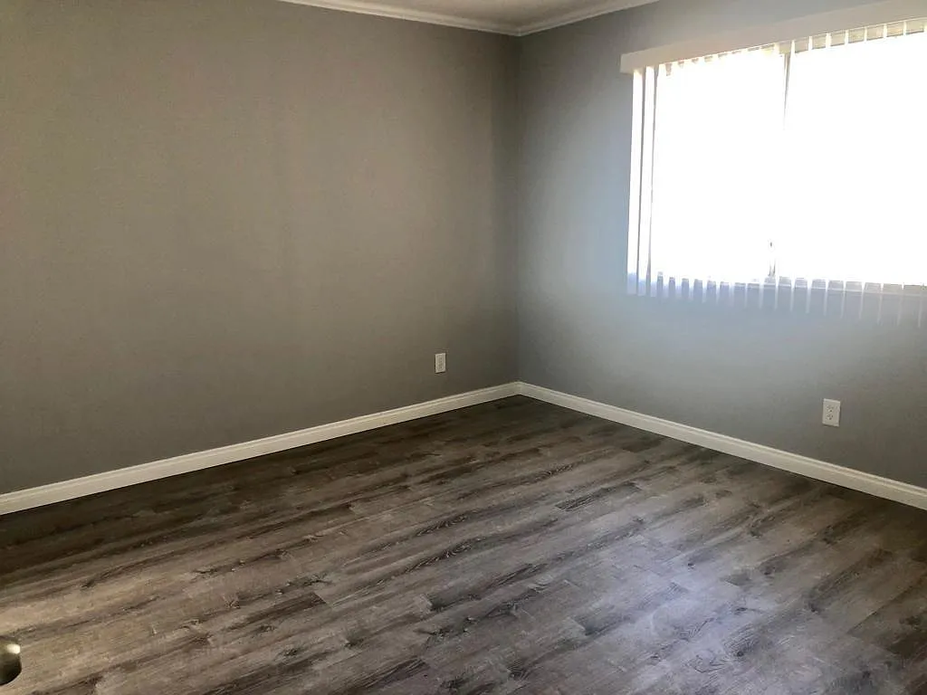 3 bed, 1100 sqft, $3,895 — Photo 3