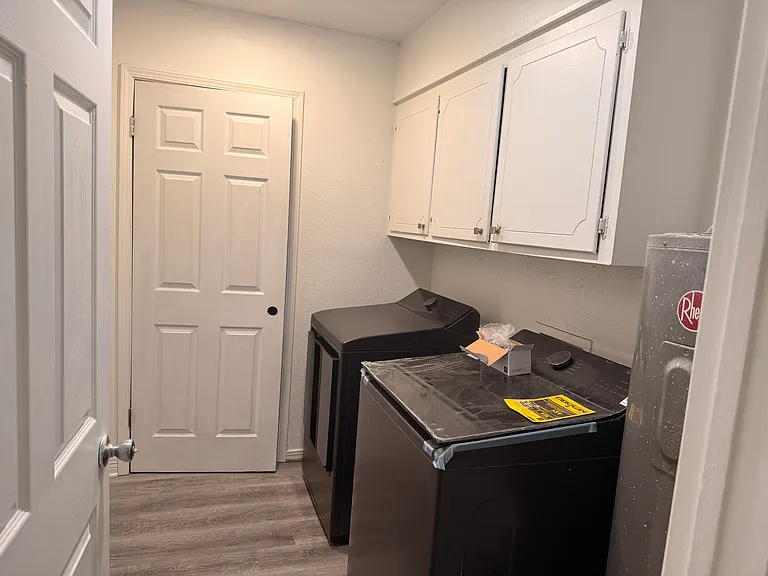 9608 Debra Joy St — Photo 5