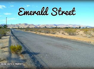 Emerald St, Joshua tree, CA 92252