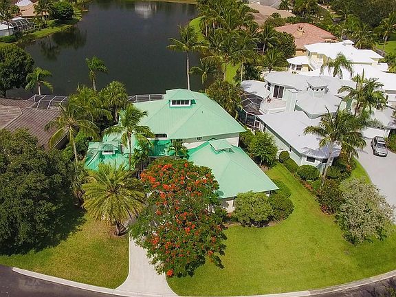 3rd image of 8223 SE Sanctuary Dr