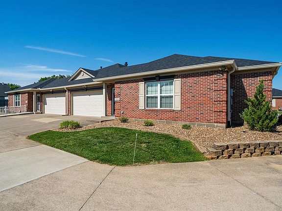 3rd image of 2000 Trillium Gdns