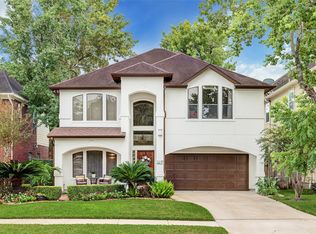 4437 Dorothy St, Bellaire, TX 77401
