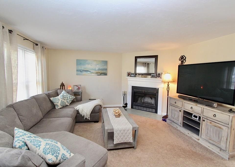 1st image of 42 Heritage Dr #42
