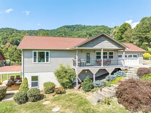 125 Mosa Dr, Waynesville, NC 28786