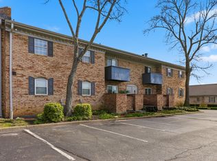 1076 Armstrong Mill Rd APT D, Lexington, KY 40517