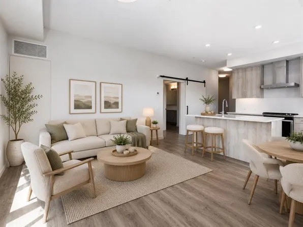24 S Mahogany Path SE #416, Calgary, AB T3M 3H6
