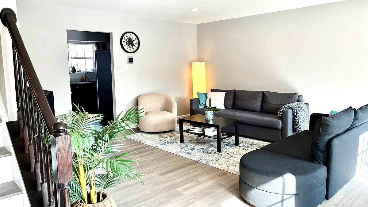 Building Photo - 406 Nikki Ter SE