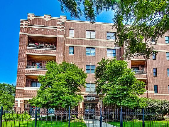 2nd image of 4553 N Magnolia Ave APT 410