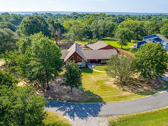 5th image of 181 Hummingbird Ln