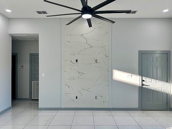 4th image of 5014 Luna Grande Loop