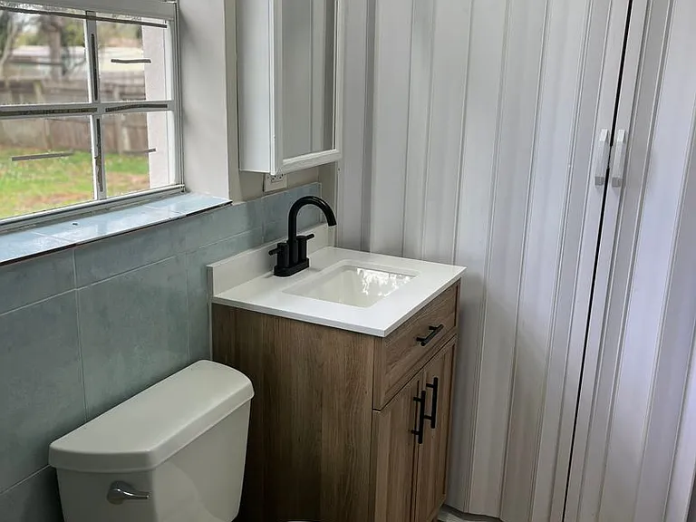 511 W Palm St — Photo 7