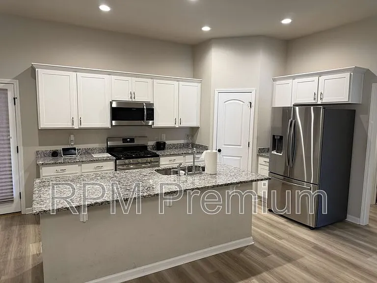 39500 Ridgeland Dr — Photo 7