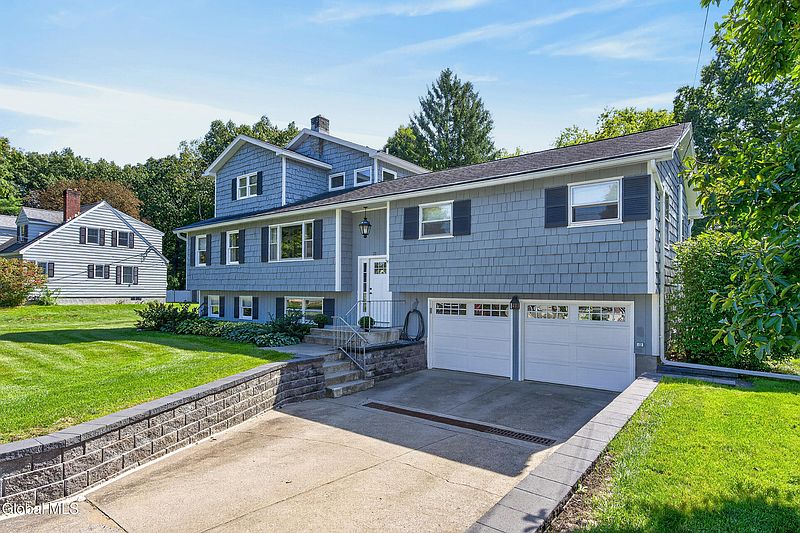 2nd image of 22 Kelly Avenue