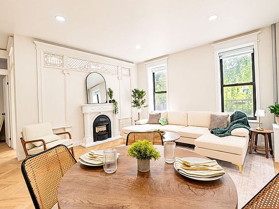 3rd image of 370 Union St #2C