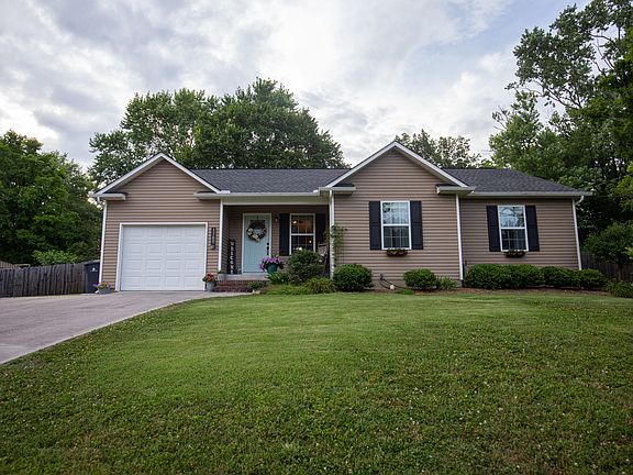 2nd image of 1105 Glenoaks Dr