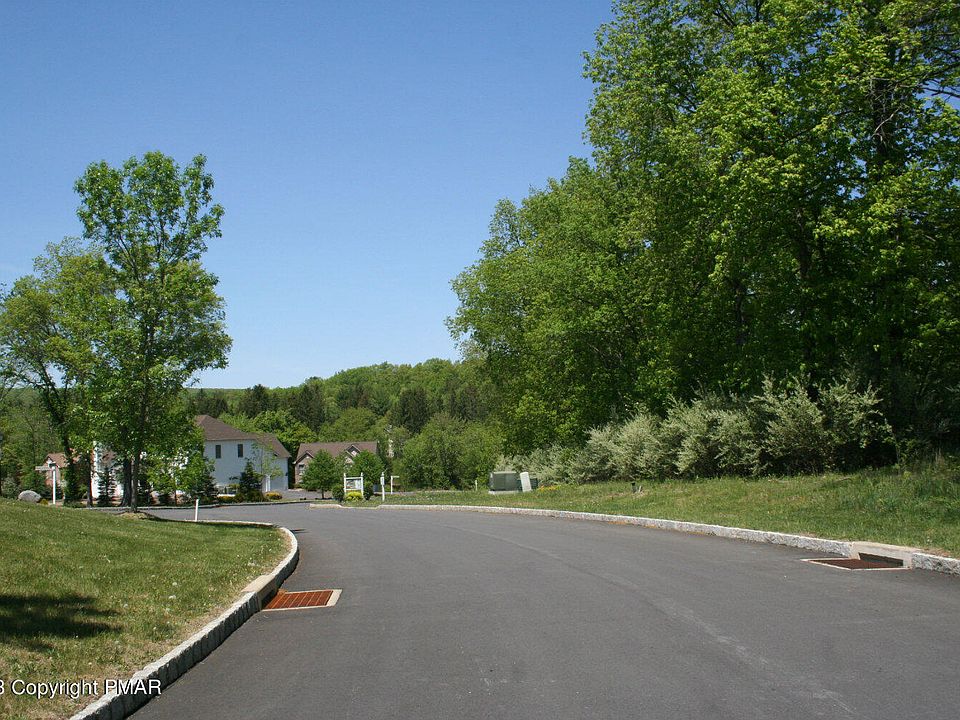 1st image of 52 Stratton Dr