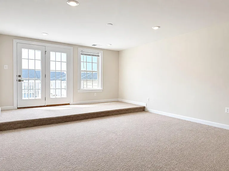 506 Cliff Ln — Photo 22