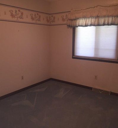 4th image of 1238 N Frost Dr