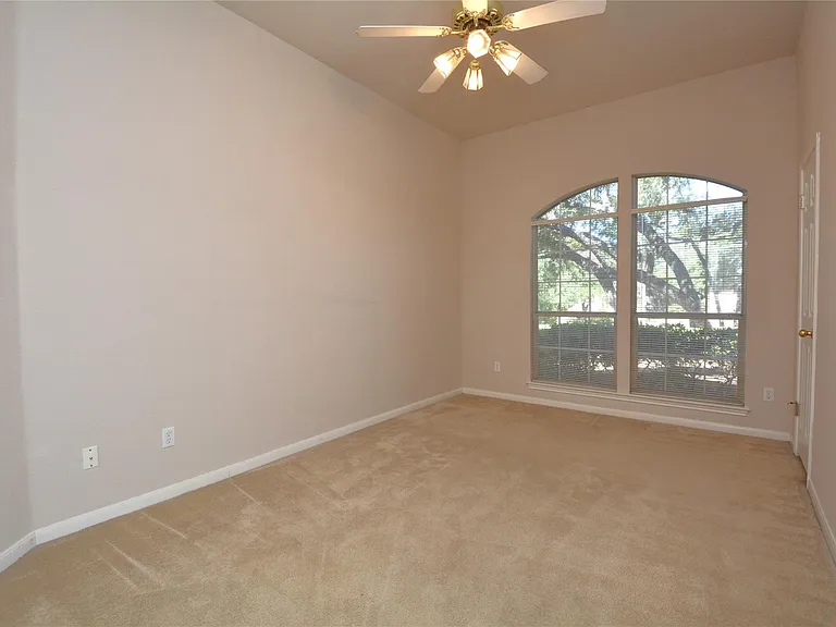11509 Leon Grande Cv — Photo 25