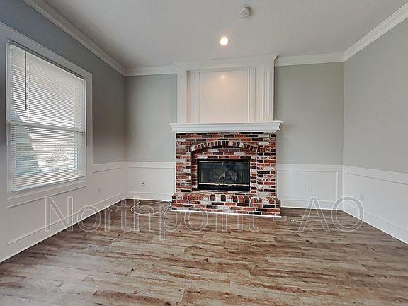 4th image of 208 SE Battery Dr