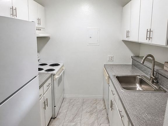 2nd image of 707 W 96th Ave APT 22