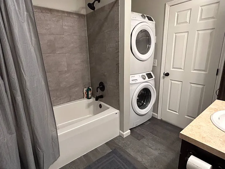 129 Elmira Rd #A — Photo 5