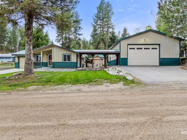 307 S Idaho St, Cascade, ID 83611