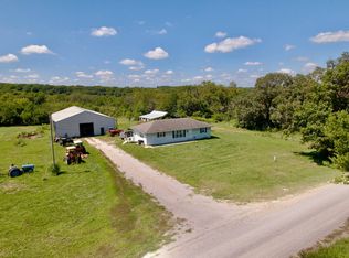 2825 NE Dustin Rd, Kingston, MO 64650