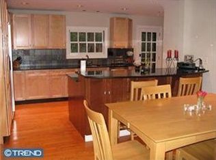 392 Marple Rd, Broomall, PA 19008