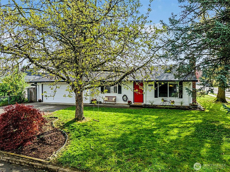 1st image of 4103 NE 127th Avenue