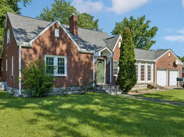 312 Castle Heights Ave, Lebanon, TN 37087