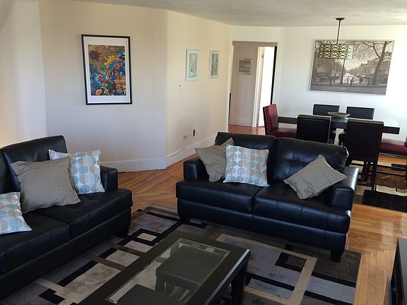 2nd image of 68-70 Wellington Rd #1