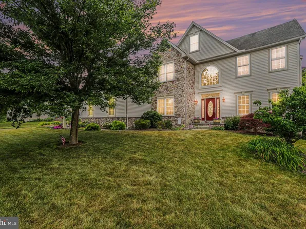 7329 Cobble Stone Dr, Harrisburg, PA 17112