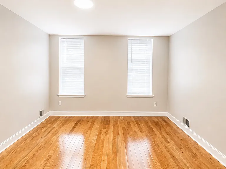 2501 E Fayette St — Photo 12