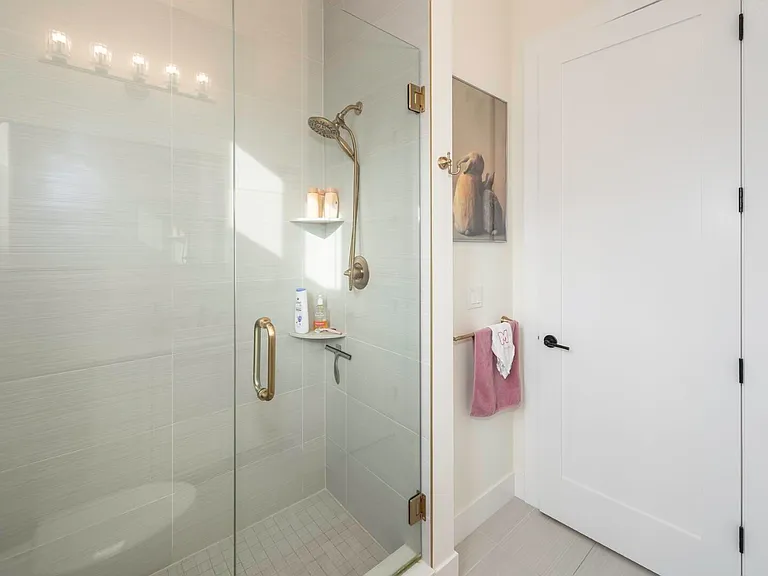 1858 Upland Dr — Photo 40