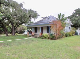 100 Polk St, Sabinal, TX 78881