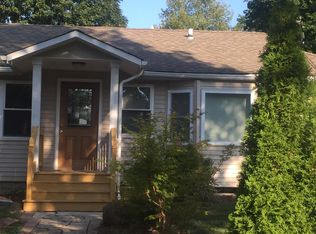 2787 Fort Sheridan Ave, Highland Park, IL 60035