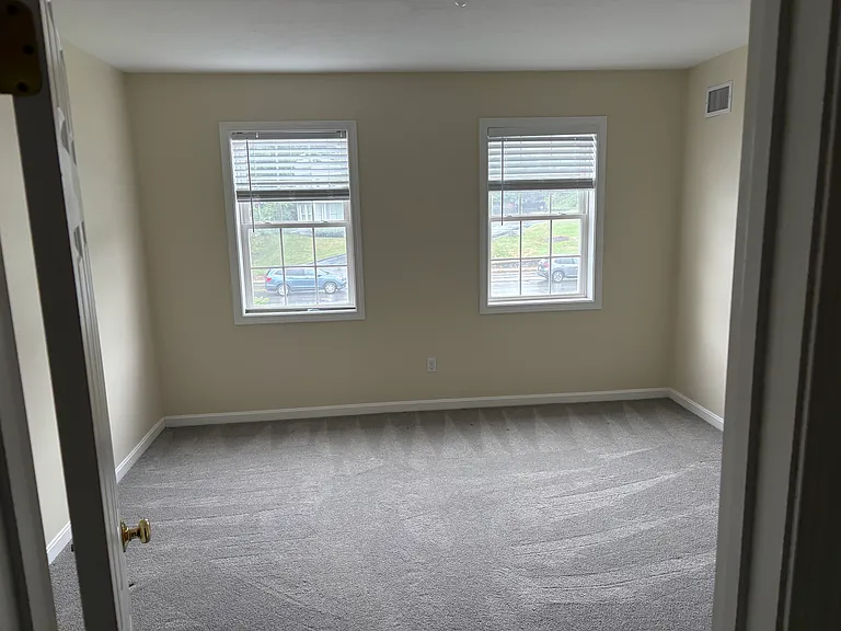 42 N Main St #B — Photo 6